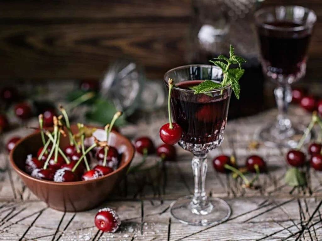 Jak przechować wiśnie z nalewki, aby zachować ich smak i świeżość?