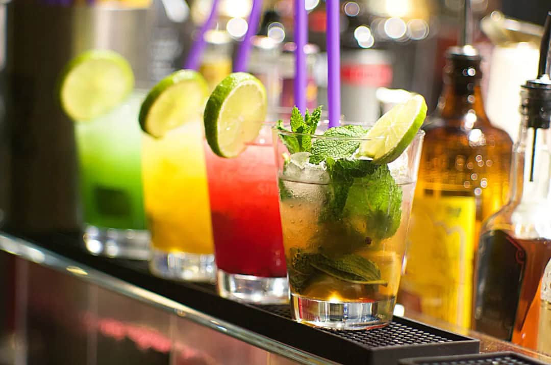 Wytrawny drink: poznaj sekrety smaku i najlepsze przepisy