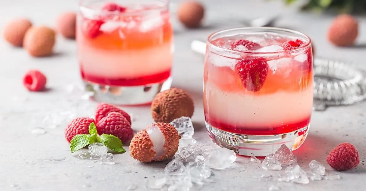 Orzeźwiający napój z liczi: proste przepisy na pyszne drinki